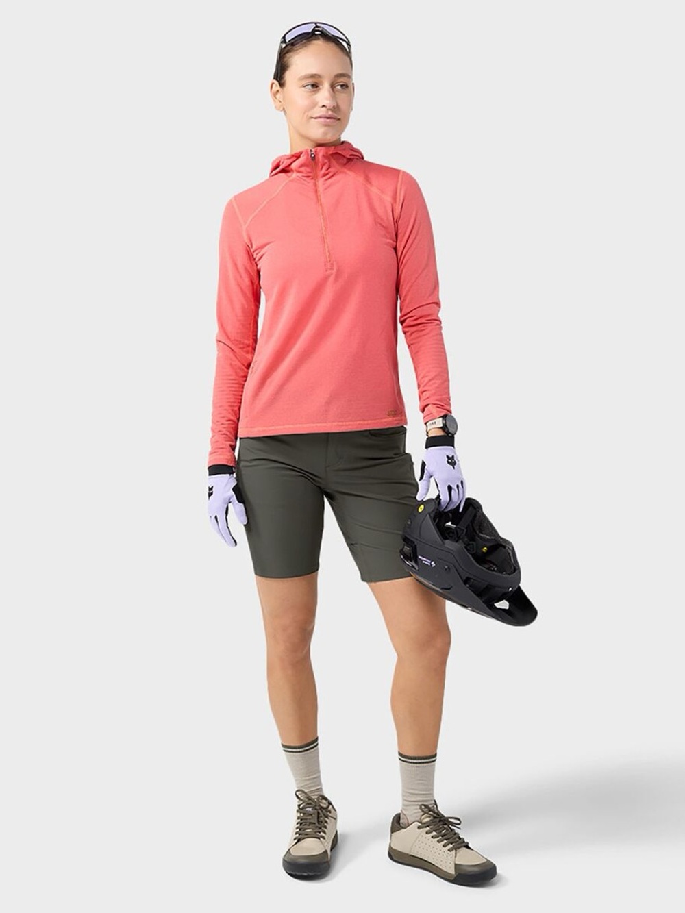 STIO Shorts in Raven Color
Size 8